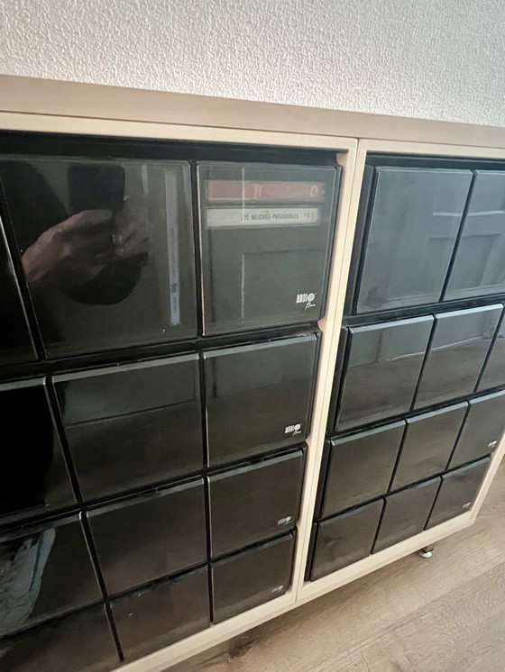 Image 1 of Cassetta audio vintage e cabina armadio con cd 