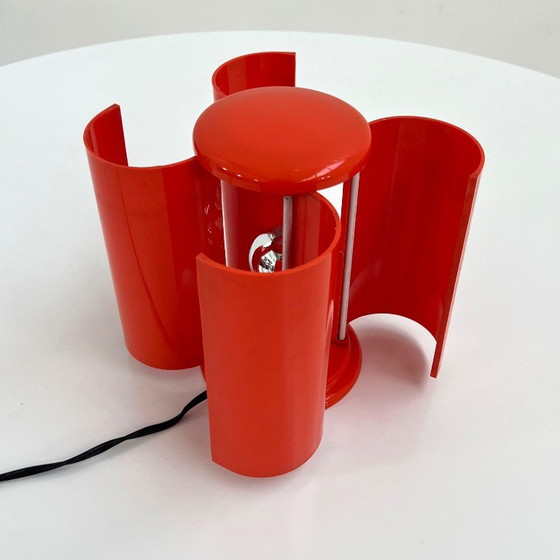 Coral Flower Table Lamp by Studio D.A. for Lamperti, 1970s – Plastic (photo 8 of 12)