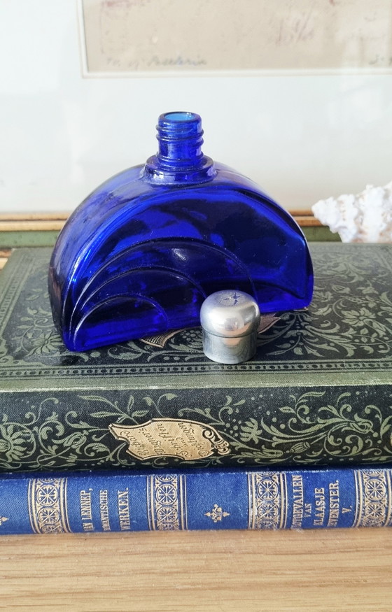 Vintage Art Deco Style Cobalt Blue Glass Perfume Bottle Set Of 3 – Decorative Objects (photo 7 of 10)
