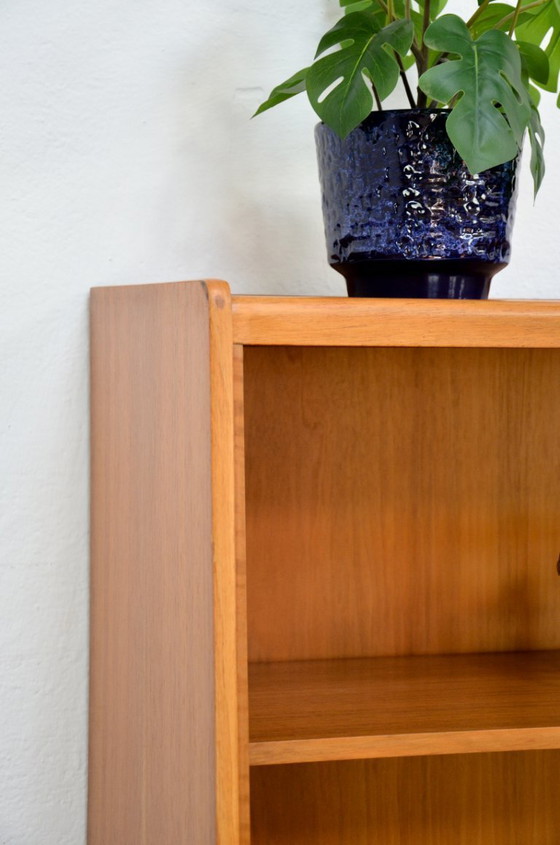 Image 1 of Vetrina vintage anni '60 in noce