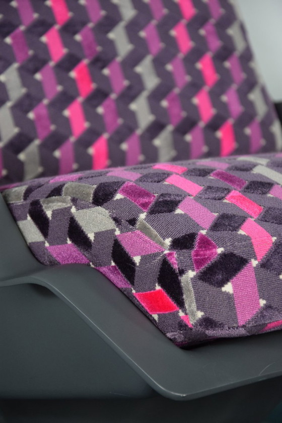 Image 1 of Poltrona vintage con poggiapiedi | Richard Neagle | Sormani