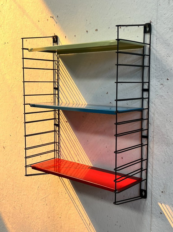 Mobiletto da parete vintage Tomado, 1960, Paesi Bassi – Scaffali a muro, Metal (photo 3 of 10)