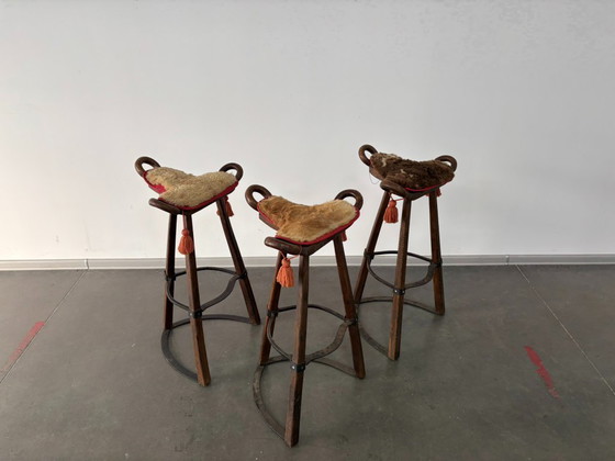 Set of 3 Vintage Brutalist Marbella Stools by Sergio Rodrigues – Barstools, Iron, Textile (photo 2 of 13)