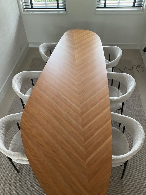 Zu verkaufen Zanotta Tisch und 6 Esszimmerstühle