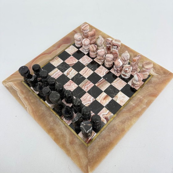 Image 1 of Scacchiera in marmo anni '70 rosa con bordo nero e rame