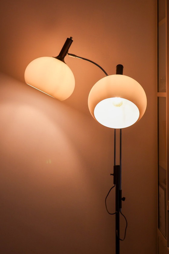 Vintage Dijkstra Floor light with adjustable globes – Dijkstra Lampen, Brass, Plexiglass (photo 3 of 29)