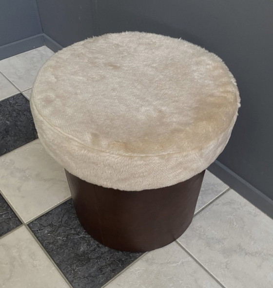 Image 1 of Bruine poef van kunstleer uit de jaren 70 van VEB, model 26W Raphael