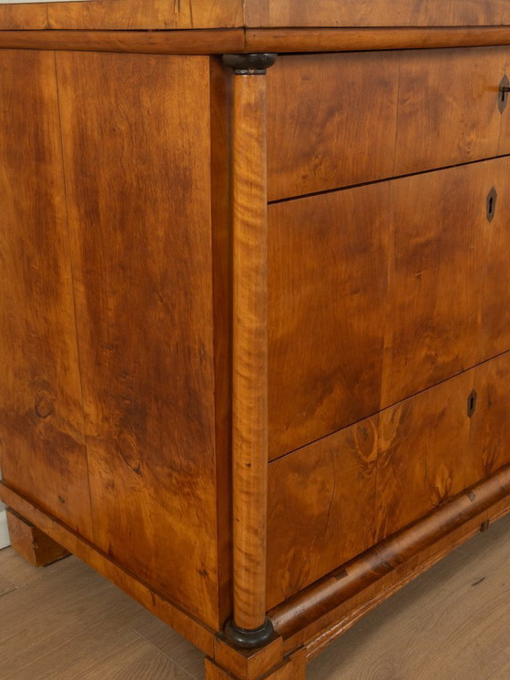 Image 1 of Cómoda Biedermeier de la década de 1830