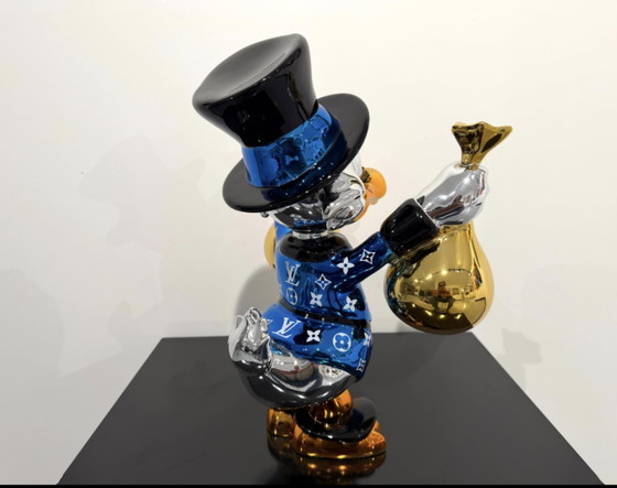 Da Apple Art - Paperon de' Paperoni - Mostrami i soldi, Statua blu - Scultura Pop Art – Van Apple, Sculture (photo 3 of 8)