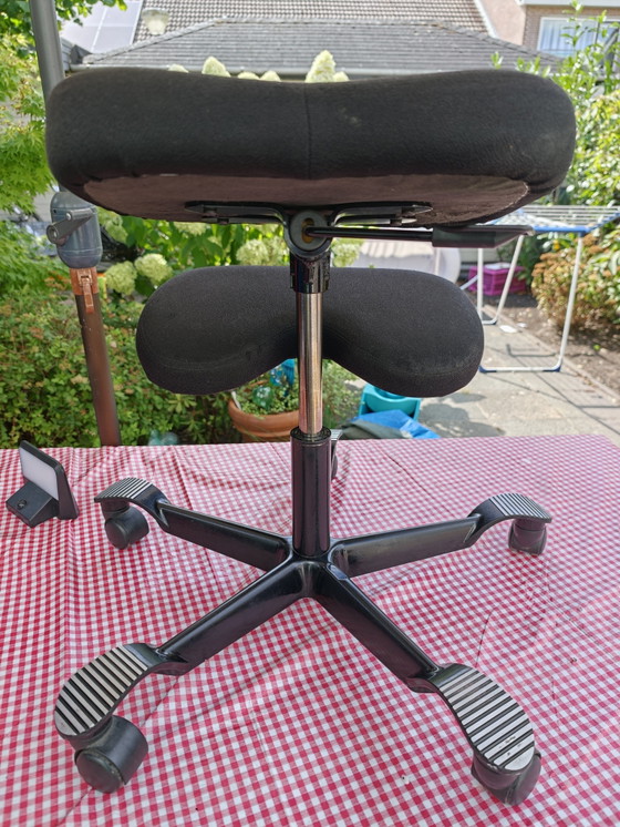 HAG Balans Vital Kniestuhl – schwarz, höhenverstellbar – Verstellbarer relaxsessel, Cotton, Metal (photo 2 of 5)