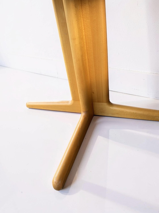 Image 1 of Extendable round Danish dining table