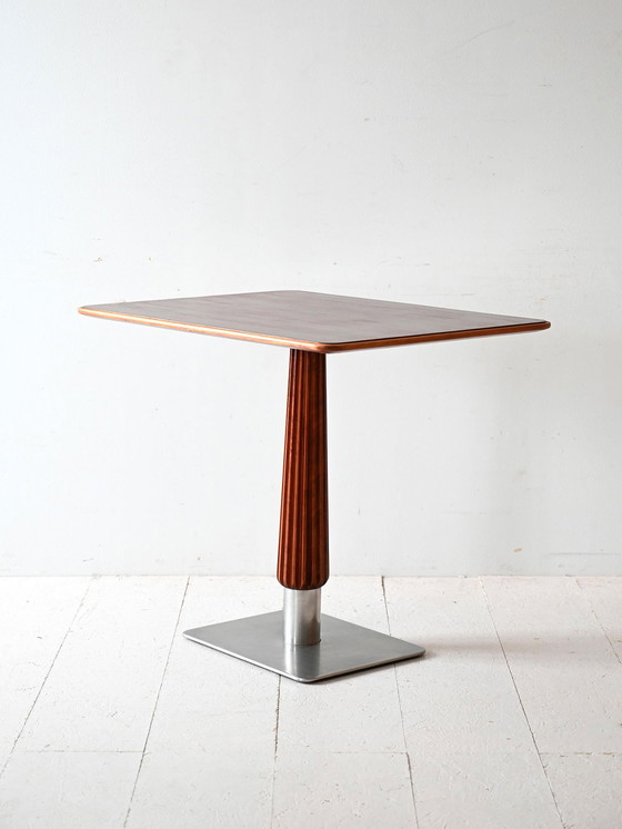 Image 1 of Tavolo da bar in mogano con base in acciaio e stelo intagliato