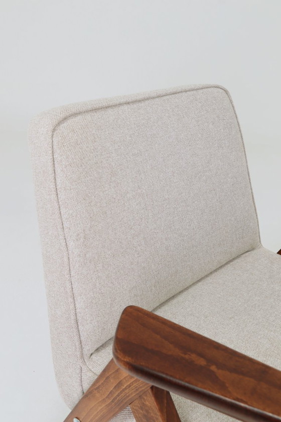 Image 1 of Scandinavische Beige Fauteuil Vlecht Stoffering Walnoot Kleur Houten Lounge Stoel Vintage Stijl