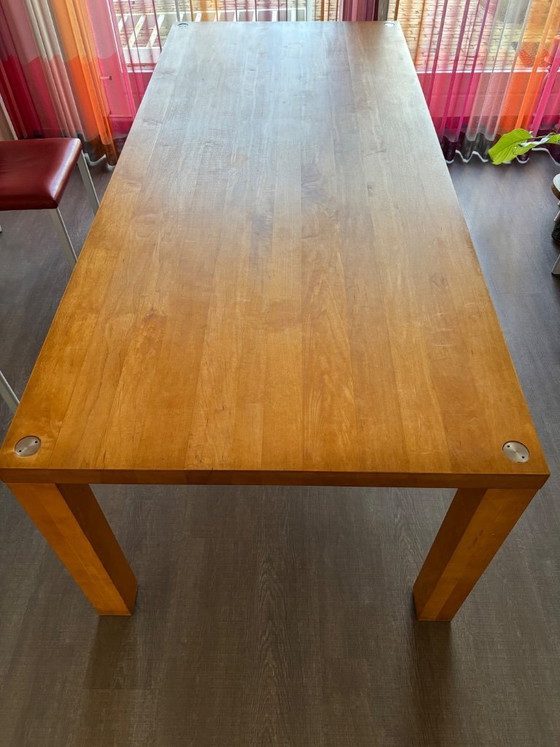 Image 1 of Mesa de comedor Tecno, de arce macizo aceitado.