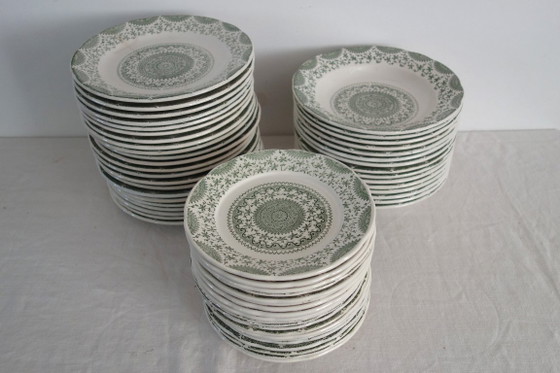 Image 1 of 8 platos llanos de loza Fine Ware