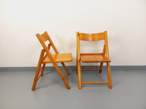 Image 1 of Pair of vintage folding pine chairs from the 70s/80s