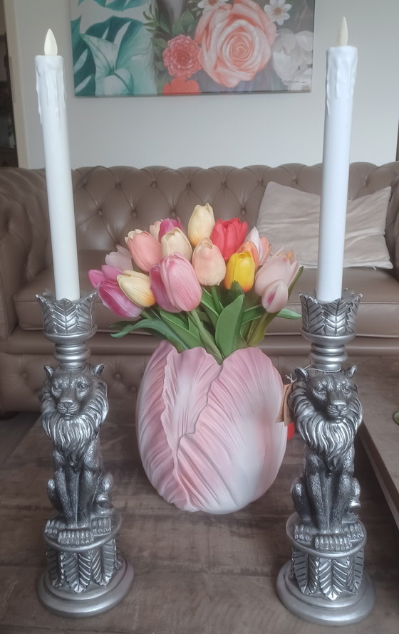 Image 1 of 2 x Bougeoirs Lion argentés en polyrésine décorative