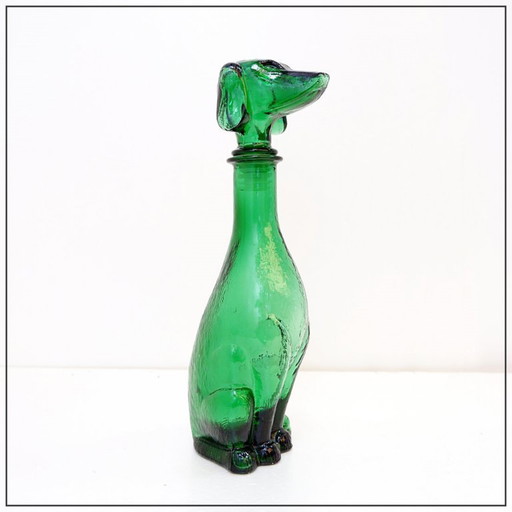 Jarra de cristal verde Empoli con forma de perro salchicha – Italia, década de 1960