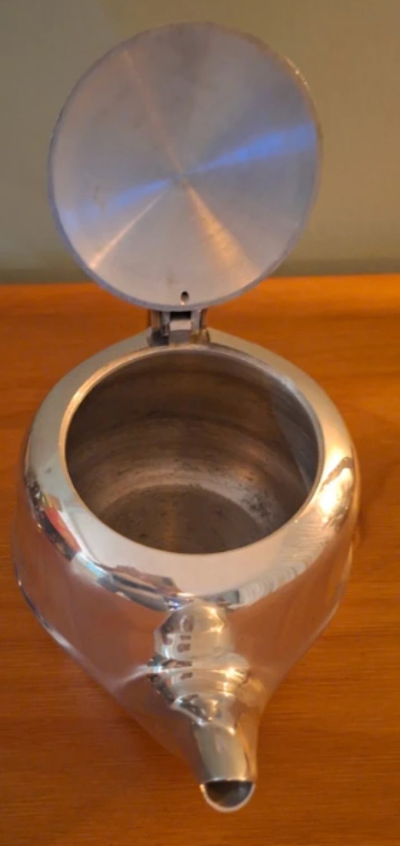 Image 1 of Vintage mid-century teapot Picquot Ware T6