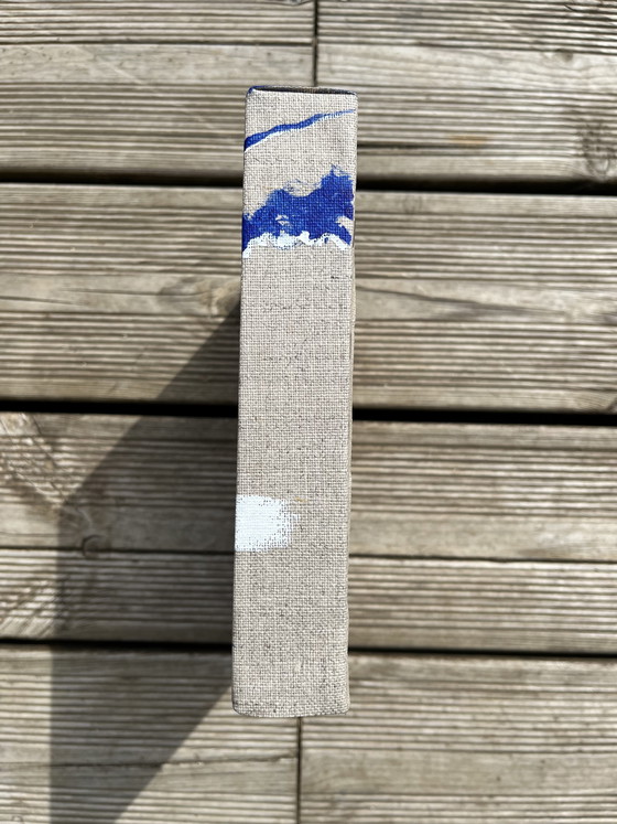 Image 1 of Acrylic on 3D linen canvas.

Size: 20 x 20 cm