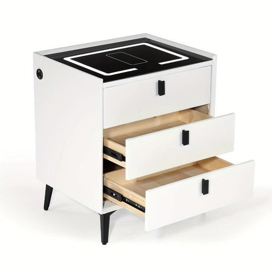 Image 1 of Mesita de noche electrónica