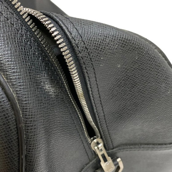 LOUIS VUITTON Kendall GM Taiga Boston Bag M30112 Ardoise – Borse da viaggio, Suede, Calfskin (photo 14 of 15)