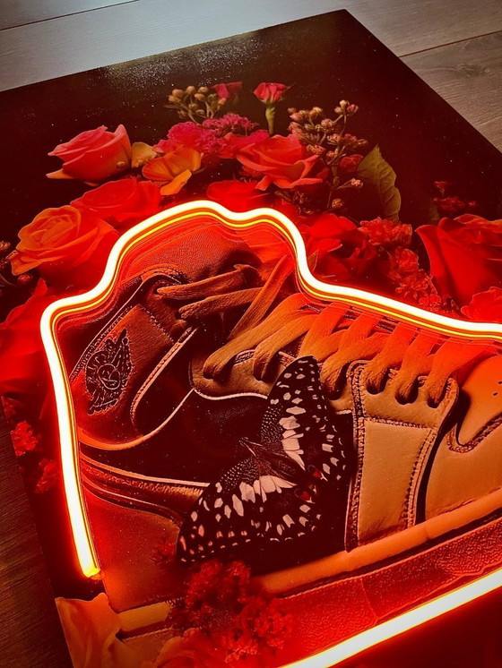 Image 1 of Jordan Flowers Buquet Led Wall Art - LEDMansion