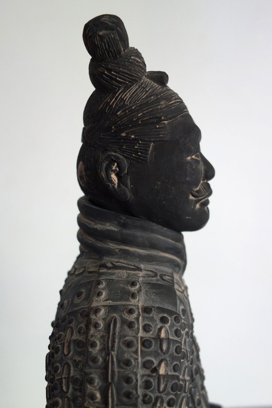 Image 1 of Paire de guerriers chinois en terre cuite, H52 et H 40cm