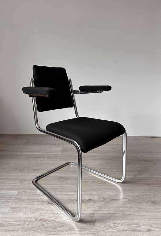4x chaises design Tecta