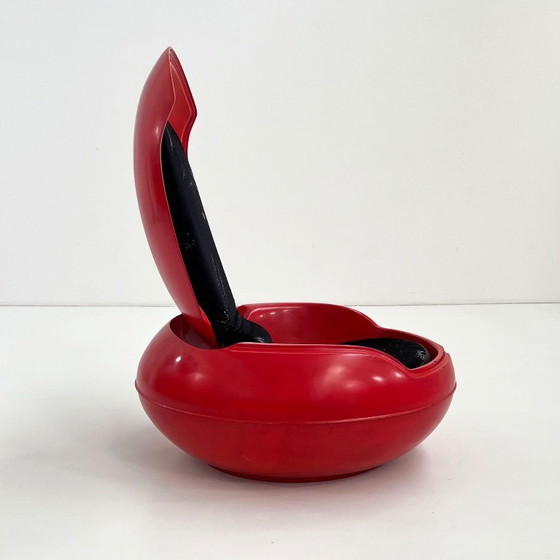 Image 1 of Huevo de jardín GN1 negro y rojo de Peter Ghyczy para VEB Synthese, década de 1970.