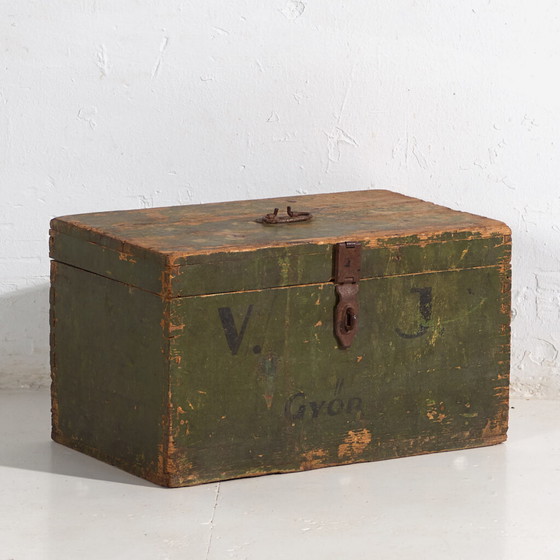 Petit coffre ancien vert (c.1920) #4 – Armoires de rangement, Rustic (photo 4 of 28)