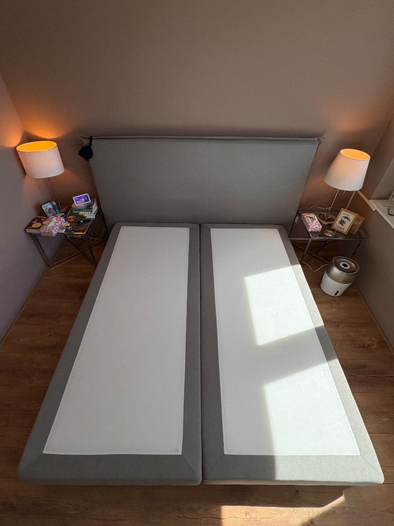 Image 1 of Matt Sleeps Originele Boxspring | 180×210cm | Grijs | Kussen hoofdbord