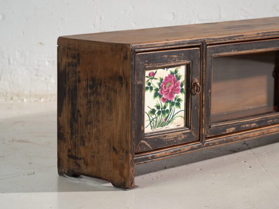 Antique low cabinet in elm wood – China, circa 1900 – Sideboard cabinet, Iron, Glass, Rustic (photo 11 of 39)