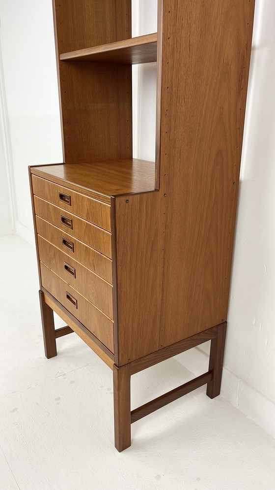 Image 1 of Bibliothèque suédoise vintage en teck