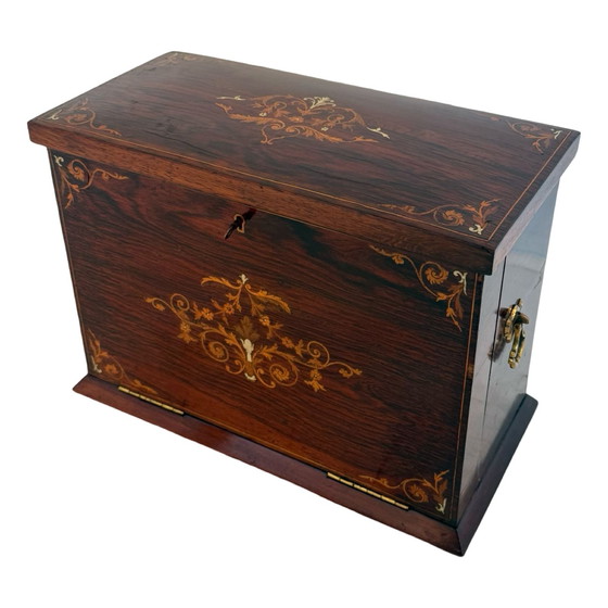 Image 1 of 19ème siècle - Victorien - Papeterie / Bureau - Marqueterie de bois de rose et charnières en laiton