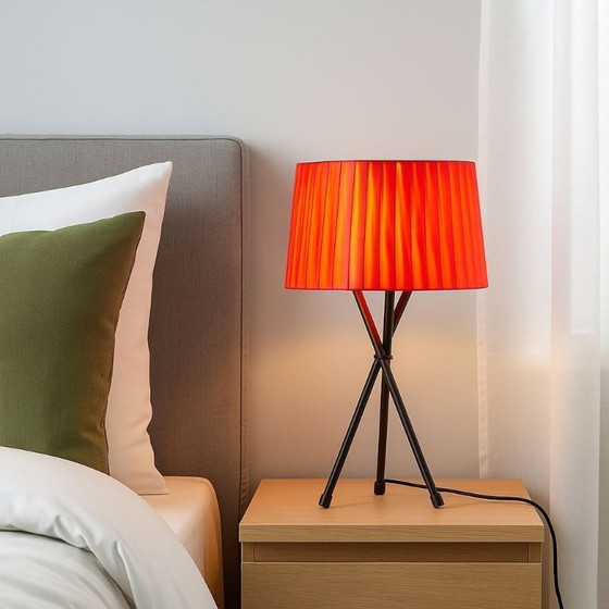 NIEUWE Tripode G6 Rode Tafellamp in Santa and Cole-stijl – Tafellampen, Metal, Textile (photo 7 of 10)