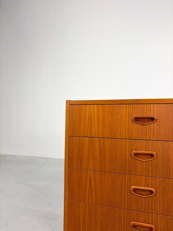 Image 1 of Lage Mid-century Ladekast van Musteringg