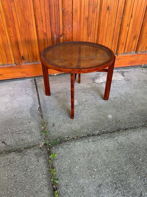 Vintage Art Deco Round Side Table with Cane Top and Walnut Wooden Frame, 1930s (photo 3 of 5)