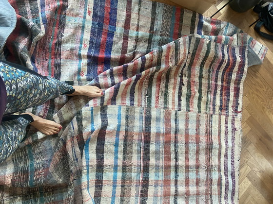 Image 1 of Prachtig groot vloerkleed gevoerd van Roche Bobois