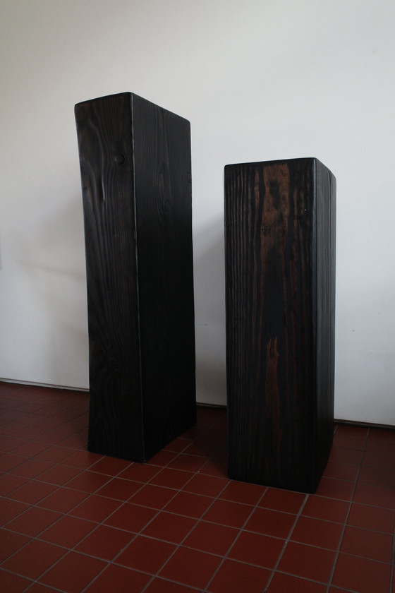 Image 1 of Zócalo de madera maciza ebonizada