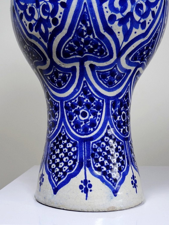 Image 1 of Large Moroccan vase/jar, Fez, handmade Khabia ceramic, 19th-20th century, cobalt