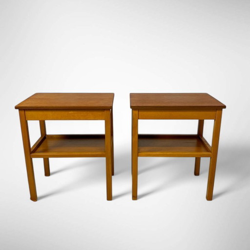 Set Of 2 Vintage Nightstands