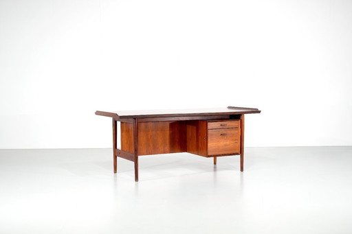 Danish "404" wooden desk by Arne Vodder for Sibast Furniture, Denmark 1960s.