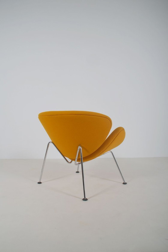 Image 1 of Rodaja de naranja F437 diseñada por Pierre Paulin para Artifort.