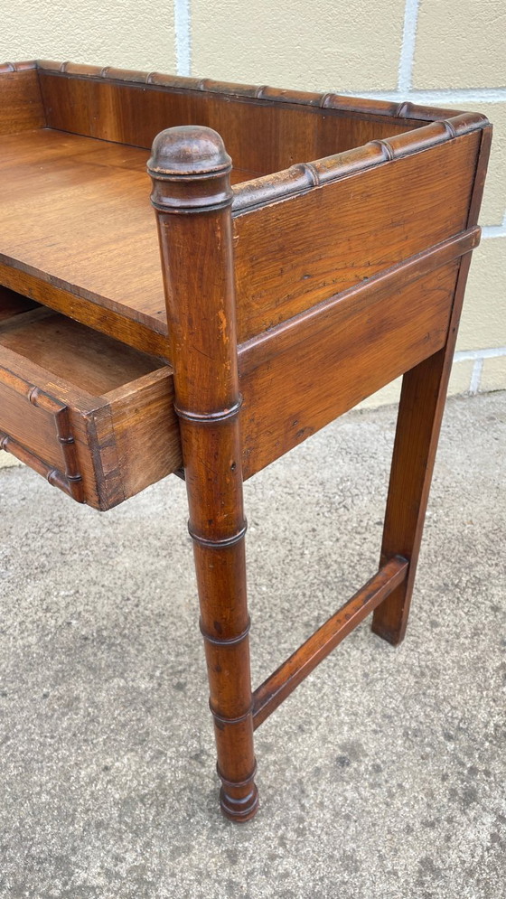 Consolebureau uit de jaren 1900, ook wel bekend als bamboe bureau. – Wood (photo 7 of 30)
