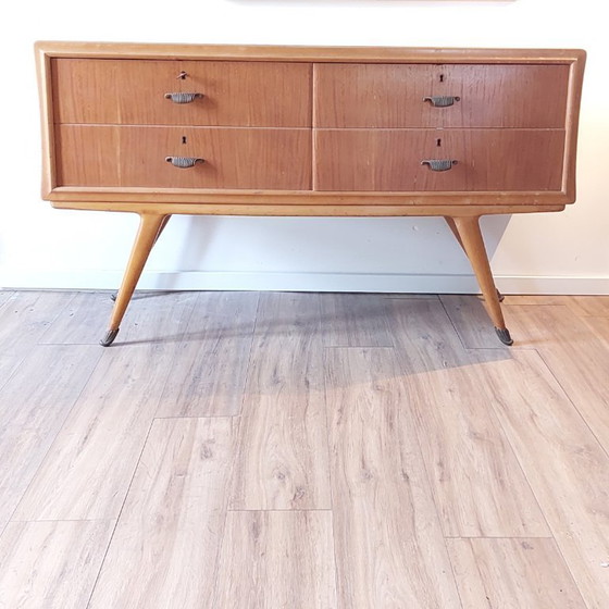 Image 1 of Maßgefertigte Kommode aus Kirschholz im Mid-Century-Stil von La Permanente