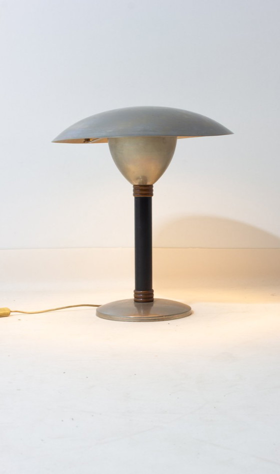 Image 1 of Lampada da tavolo/scrivania italiana a forma di fungo in metallo spazzolato, anni '50