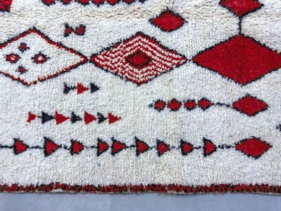 Image 1 of traditional Moroccan carpet 250cmx150cm