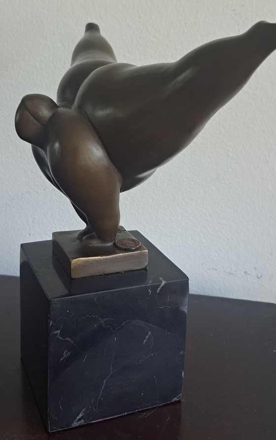 Handstand, A Bronze Statue of a Lady in Botero Style – Sculpture (photo 7 of 10)