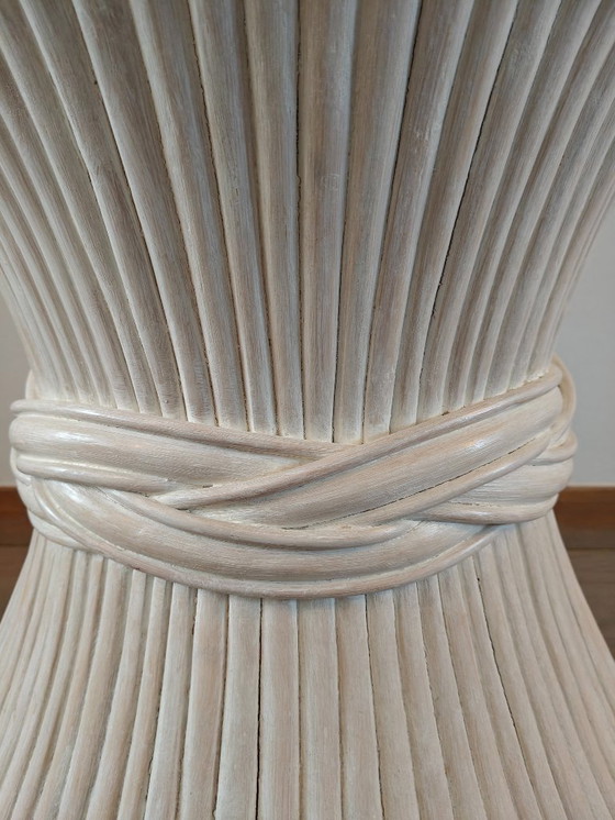 Image 1 of Mesa de ratán con forma de gavilla de trigo - McGuire